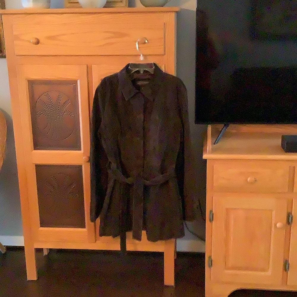 Banana Republic women’s brown suede coat, size L